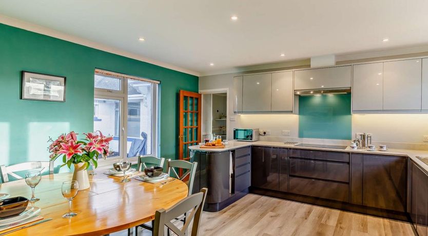 Photo of 4 Bed in Newquay