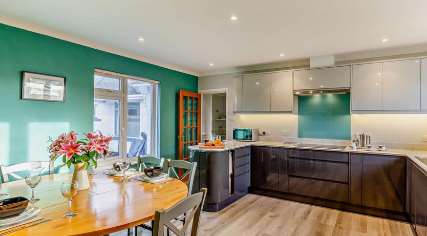 Photo of 4 Bed in Newquay