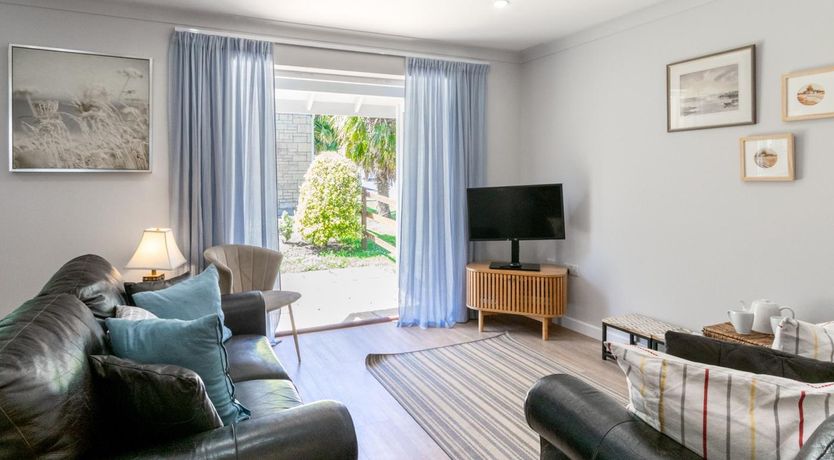 Photo of 3 Bed in Falmouth