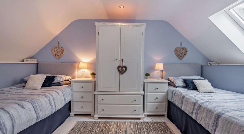 Photo of 2 Bed in Llanstadwell