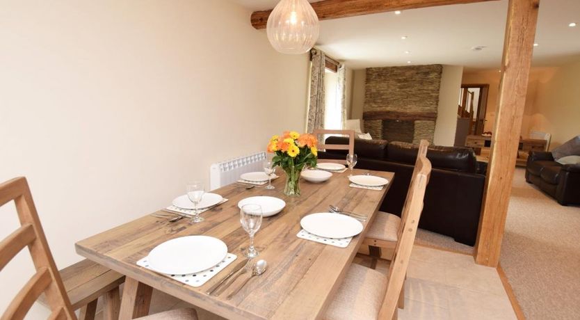 Photo of 4 Bed in Berrynarbor