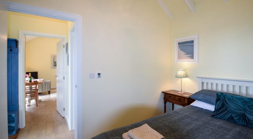 Photo of 1 Bed in Penryn