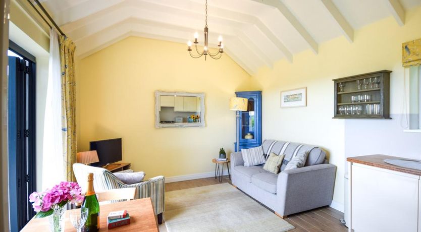 Photo of 1 Bed in Mabe Burnthouse