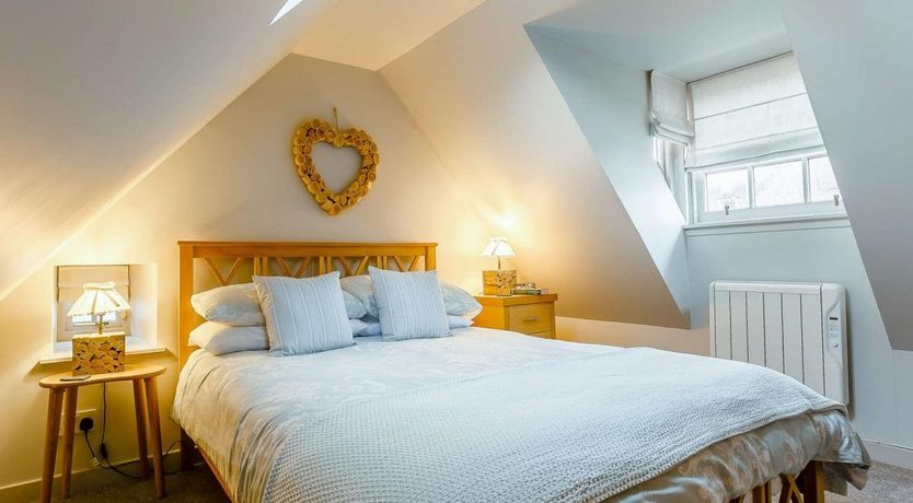 Photo of 1 Bed in Cullen