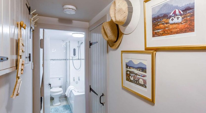 Photo of 1 Bed in Cullen