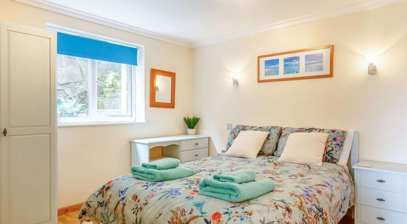 Photo of 1 Bed in Phillack