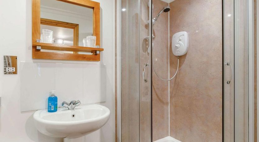 Photo of 1 Bed in Phillack