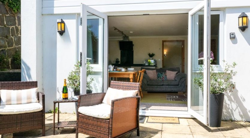 Photo of 1 Bed in Phillack