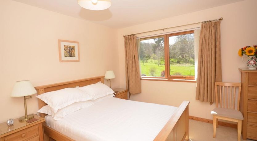 Photo of 2 Bed in Redburn