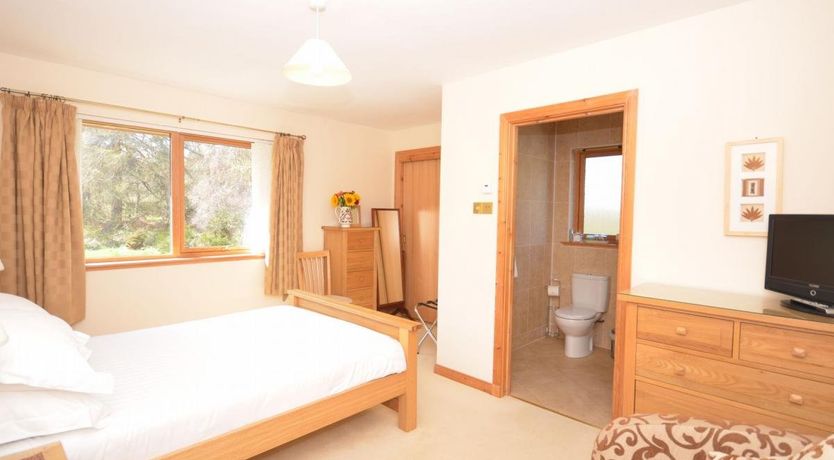 Photo of 2 Bed in Redburn