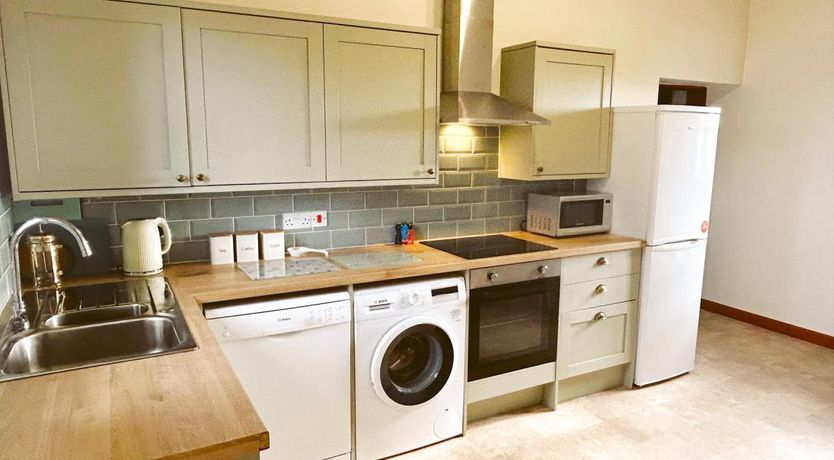 Photo of 4 Bed in Pyworthy