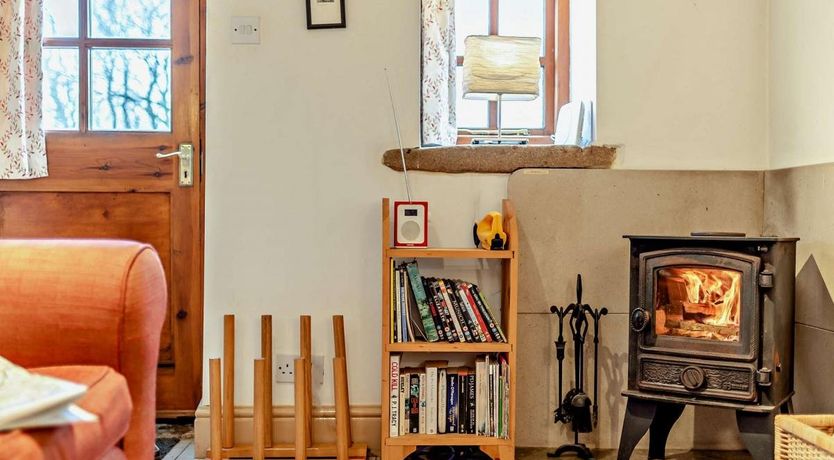 Photo of 1 Bed in Bolehill