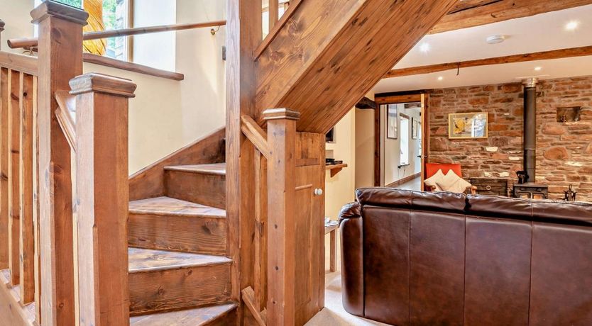 Photo of 4 Bed in Llanfihangel-nant-Bran