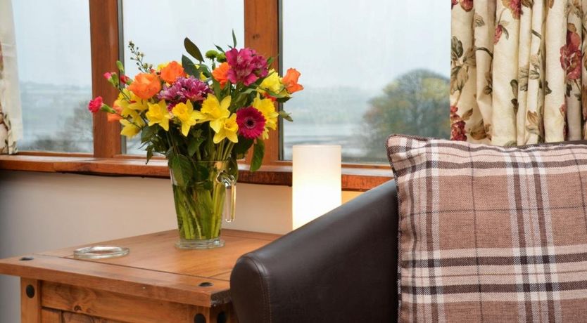 Photo of 3 Bed in Hundleton