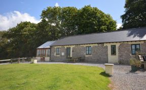 Photo of in Hundleton (44349)