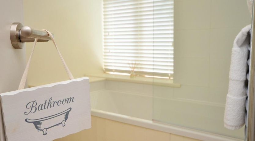 Photo of 2 Bed in Trelights