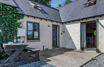 3 Bed in Hundleton Holiday Cottage