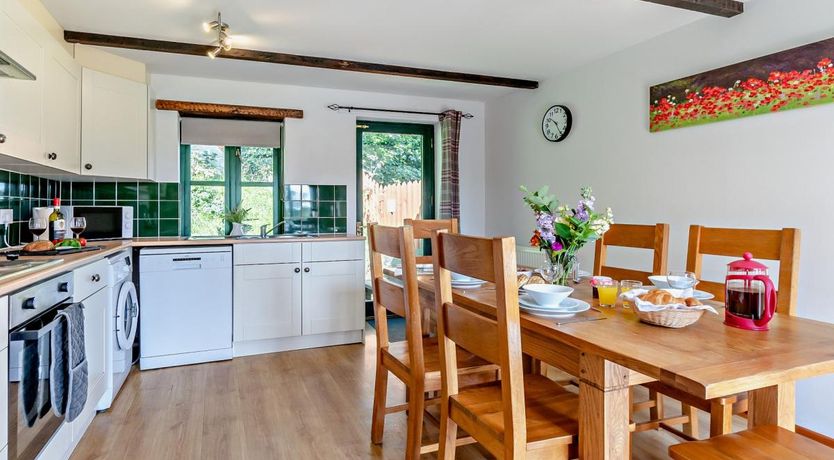 Photo of 3 Bed in Hundleton