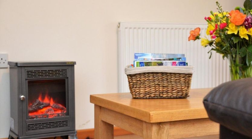 Photo of 5 Bed in Hundleton