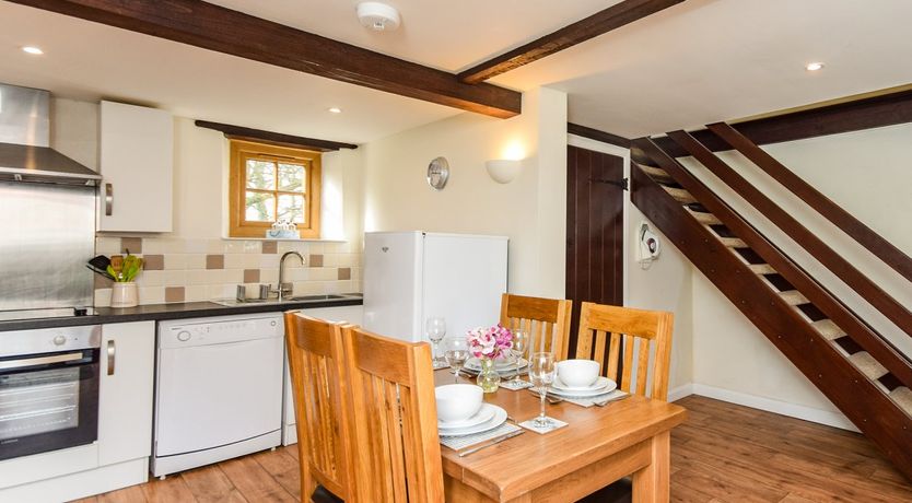 Photo of 2 Bed in Higher Clovelly