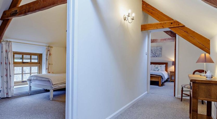 Photo of 2 Bed in Higher Clovelly