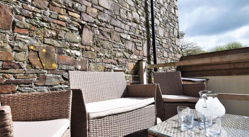 Photo of 2 Bed in Higher Clovelly