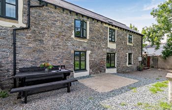 4 Bed in Hundleton Holiday Cottage