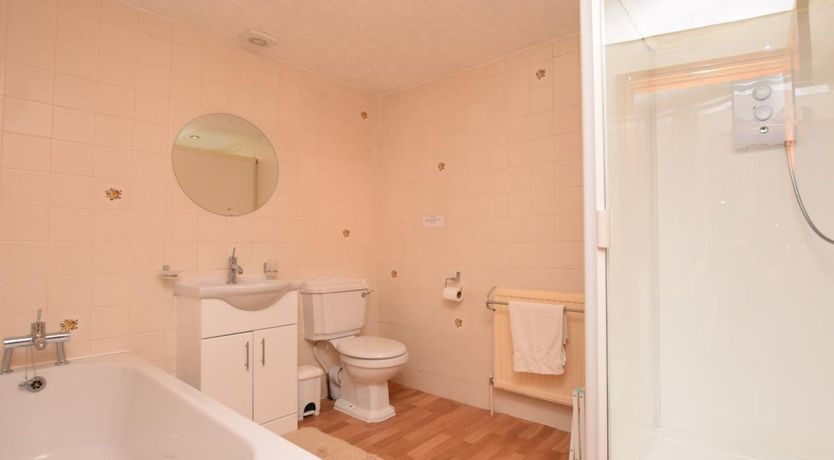 Photo of 2 Bed in Hayfield