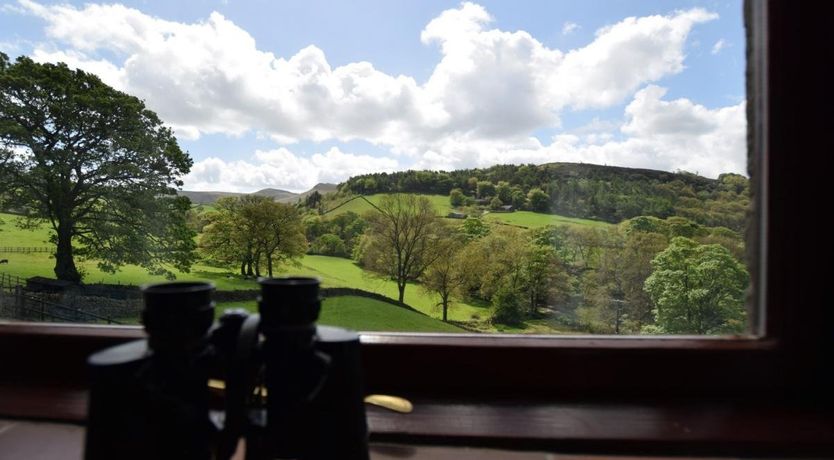 Photo of 2 Bed in Hayfield