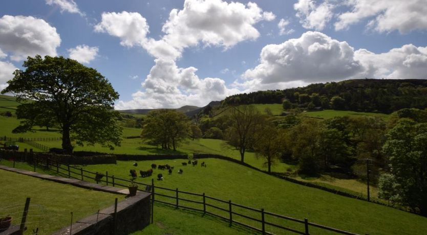 Photo of 2 Bed in Hayfield