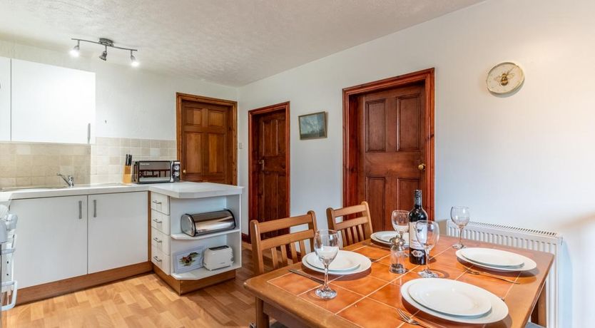 Photo of 2 Bed in Hayfield