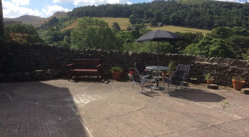 Photo of 2 Bed in High Peak