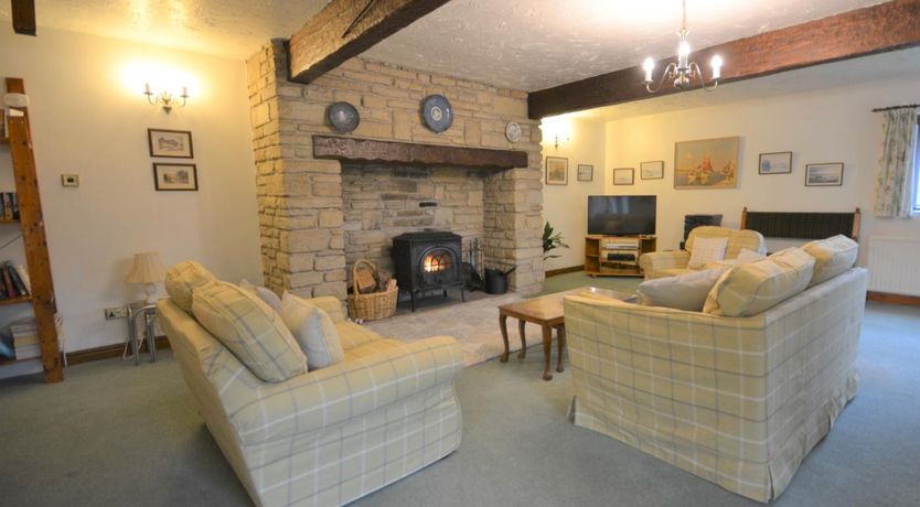 Photo of 2 Bed in High Peak