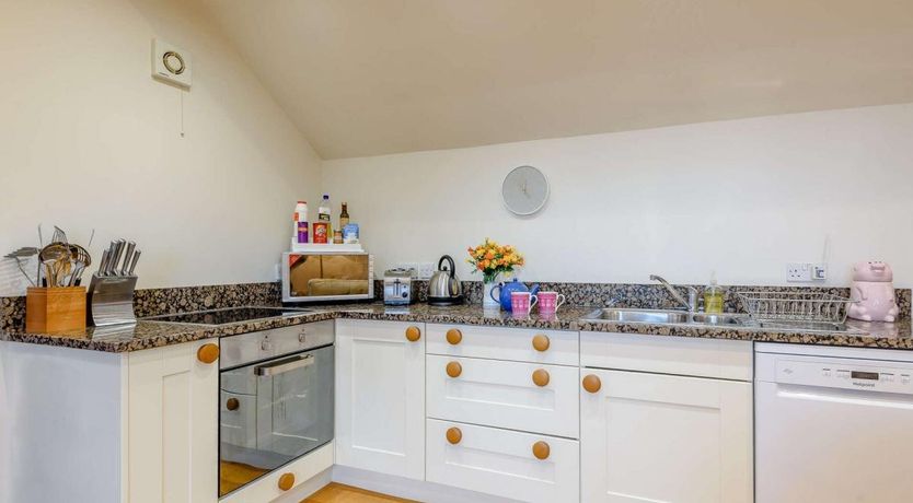 Photo of 1 Bed in Snitterton