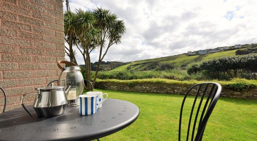 Photo of 2 Bed in Mawgan Porth