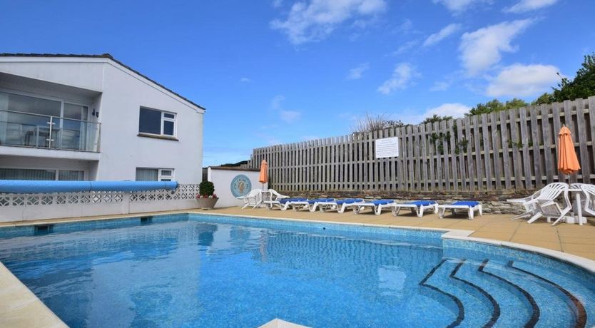 Photo of in Mawgan Porth (43204)