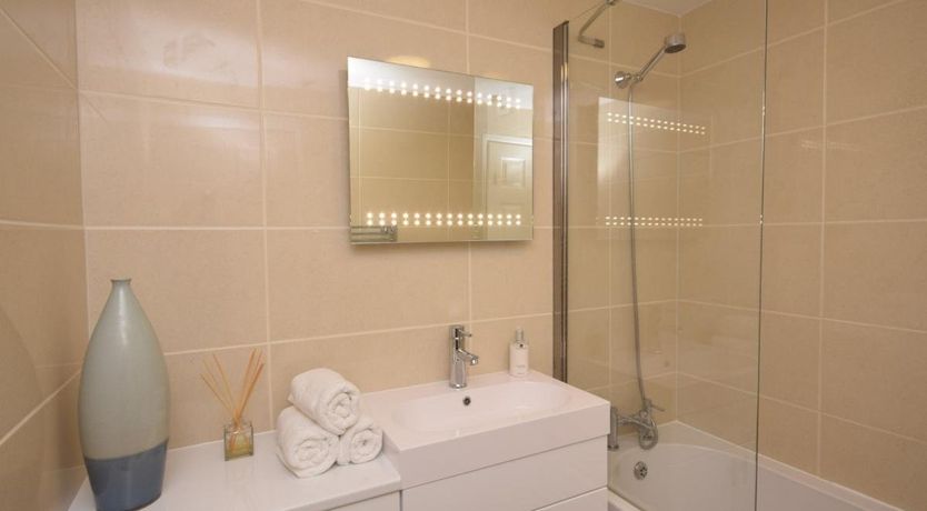 Photo of 2 Bed in Mawgan Porth