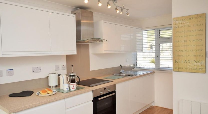 Photo of 2 Bed in Mawgan Porth