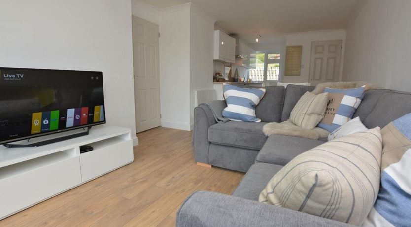 Photo of 2 Bed in Mawgan Porth