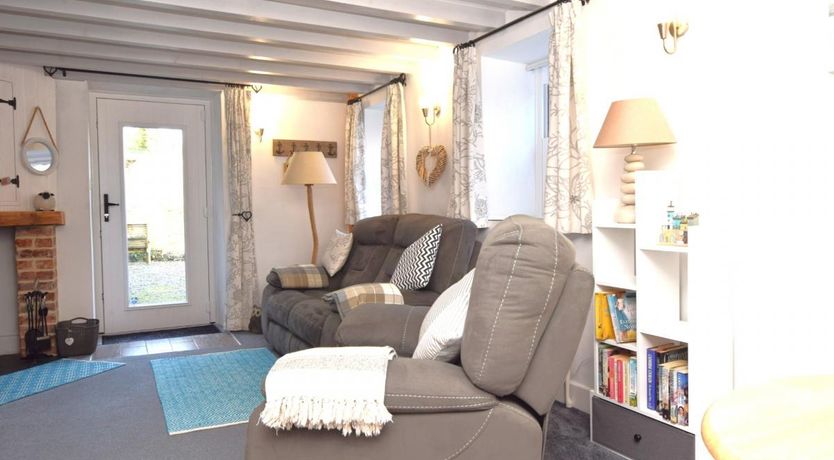 Photo of 1 Bed in Tresarrett