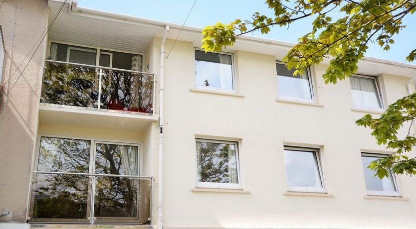 Photo of 2 Bed in Porth