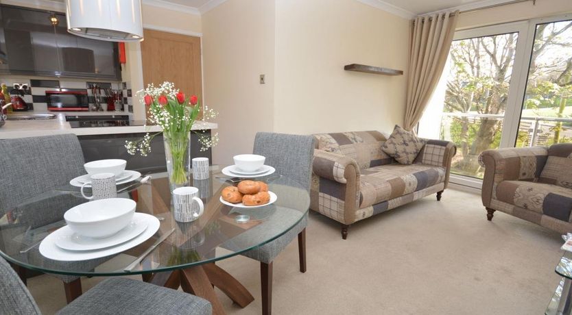 Photo of 2 Bed in Porth