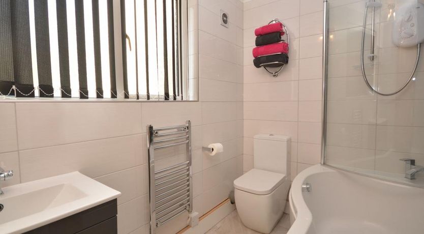 Photo of 2 Bed in Porth