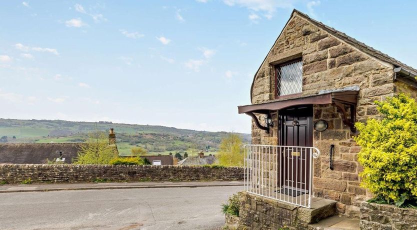 Photo of Cottage in Derbyshire