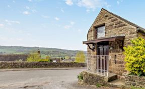 Photo of 3 Bed in Matlock