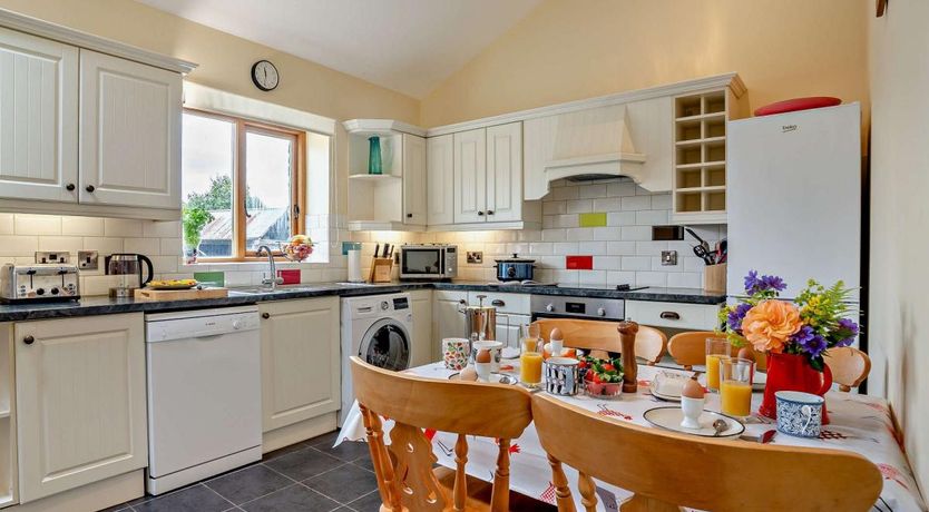 Photo of 2 Bed in Llanfihangel-nant-Bran