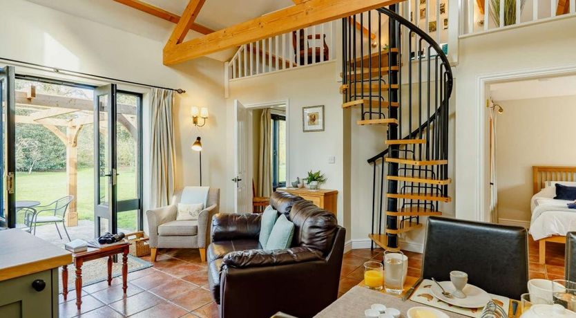 Photo of 2 Bed in Duddenhoe End