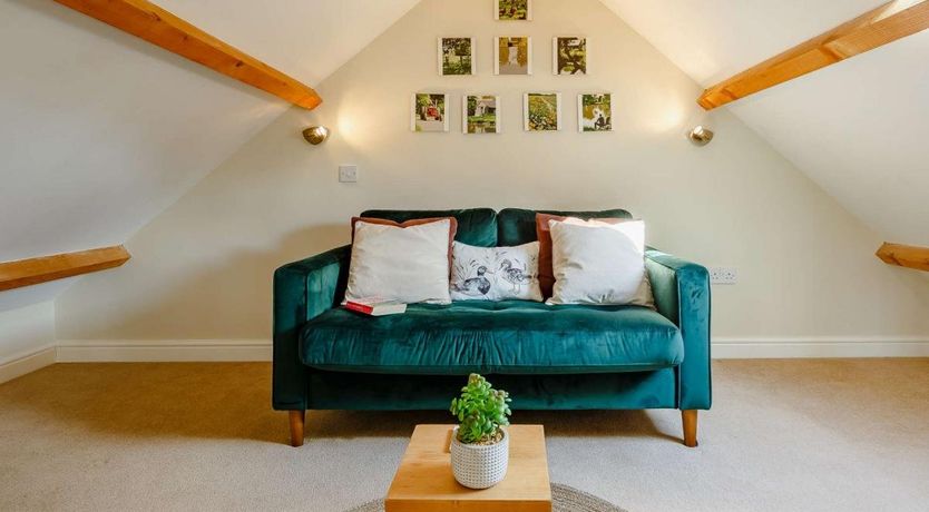 Photo of 2 Bed in Duddenhoe End