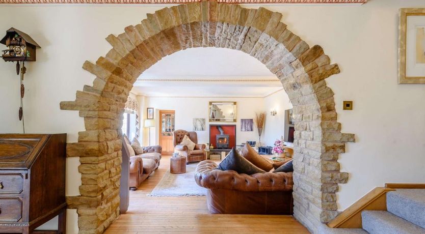 Photo of 4 Bed in Calow