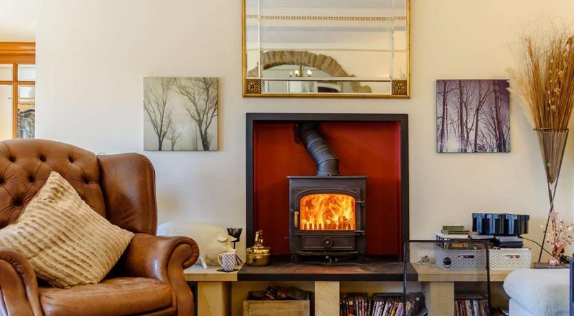 Photo of 4 Bed in Calow